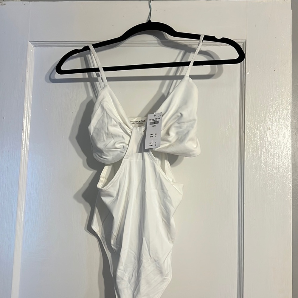 Abercrombie and Fitch twist body suit